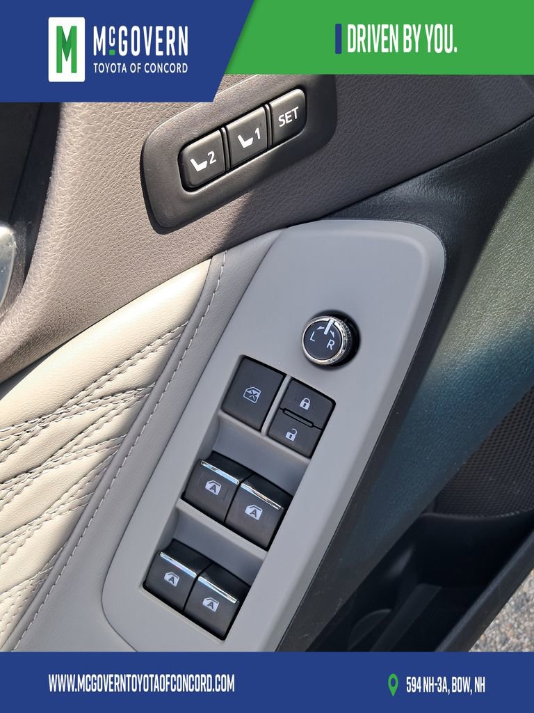 Used 2019 Toyota Avalon Limited w/ Advanced Safety Package FWD image 12