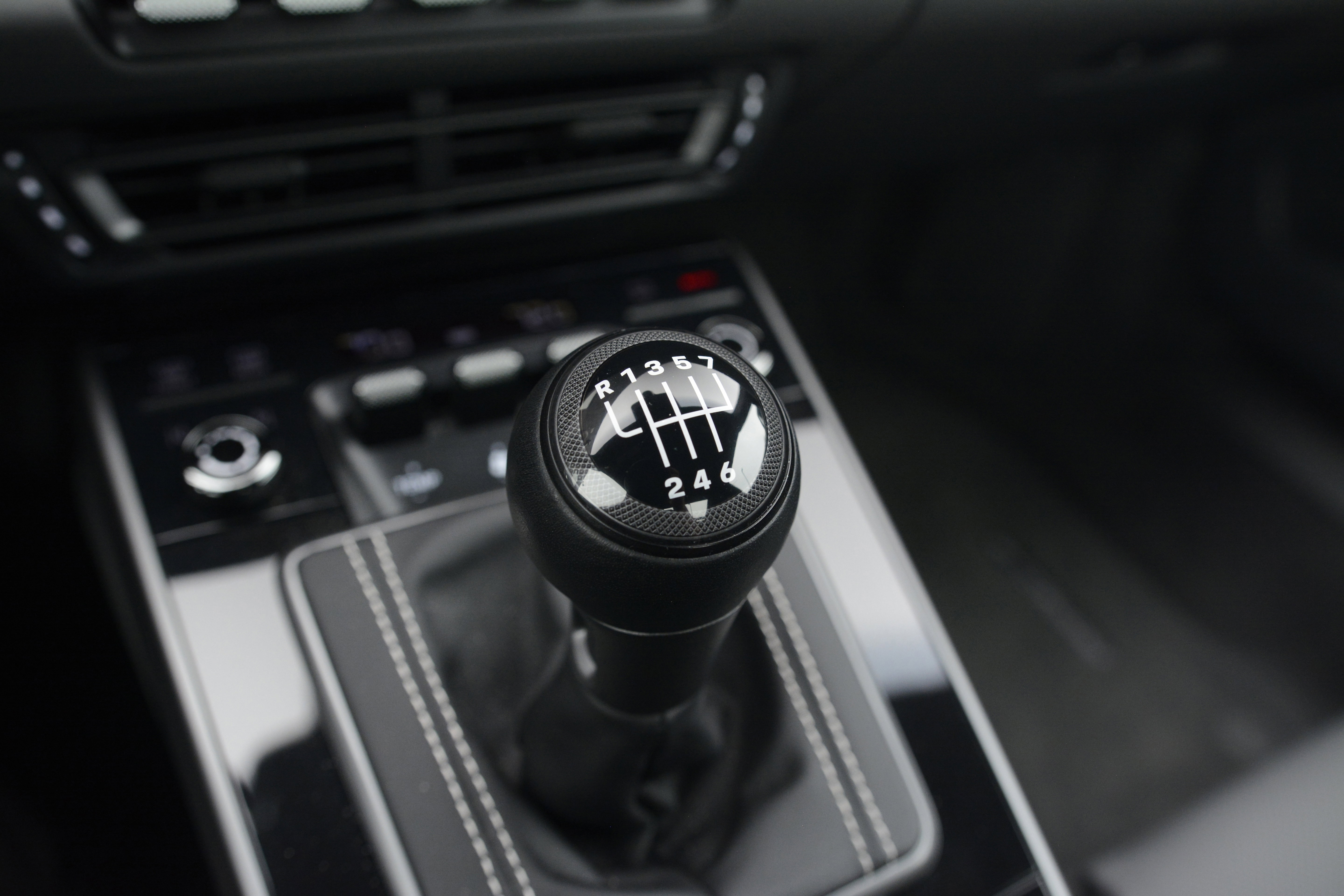 Certified 2024 Porsche 911 Targa 4S image 24