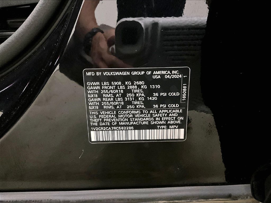 Used 2024 Volkswagen Atlas Peak Edition SE AWD/4WD image 19