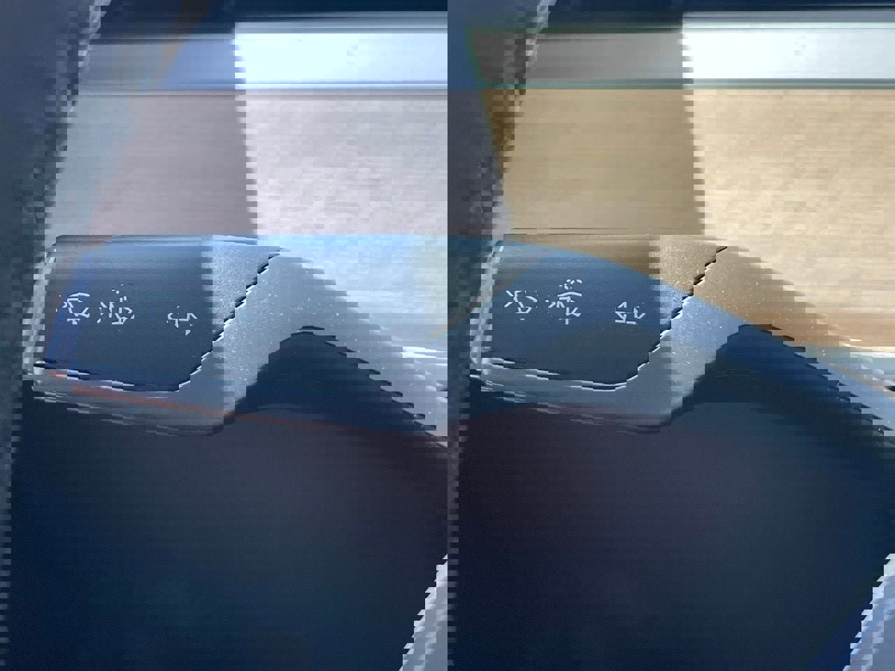 Used 2020 Tesla Model 3 Standard Range Plus RWD image 9