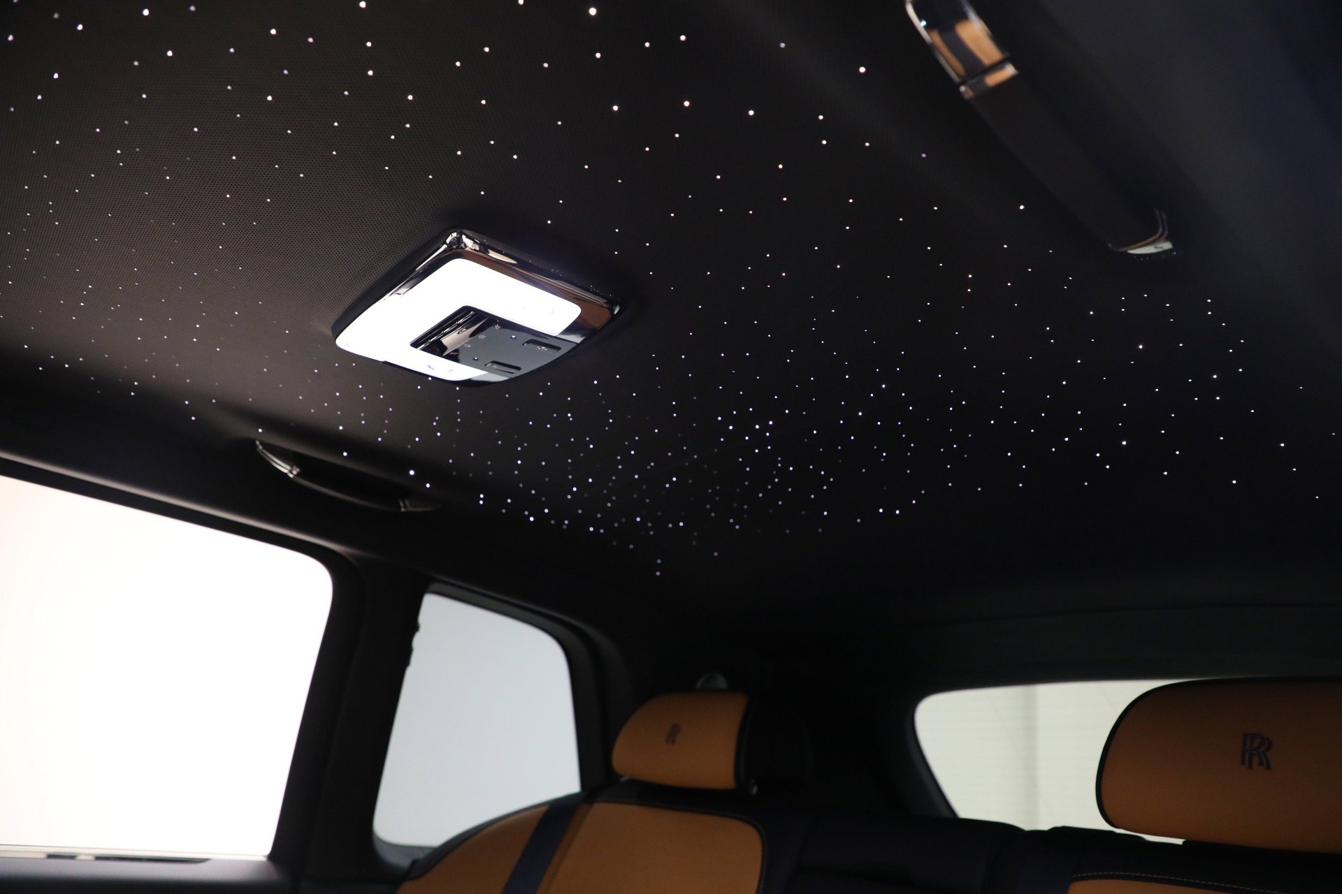 New 2026 Rolls-Royce Cullinan image 37