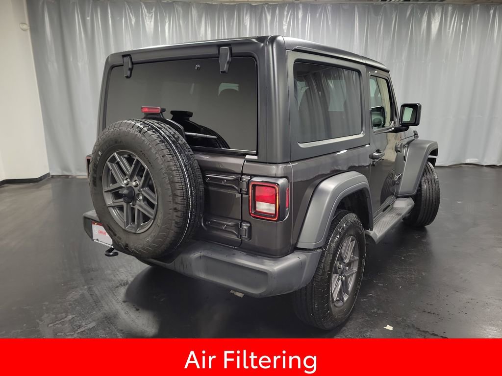 Used 2025 Jeep Wrangler Sport image 8