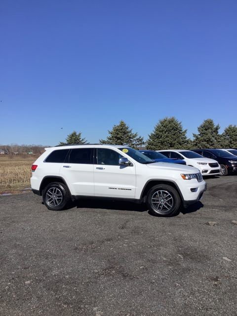 Certified 2017 Jeep Grand Cherokee Limited image 2