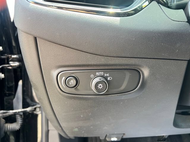 Used 2024 Chevrolet Equinox RS FWD image 23