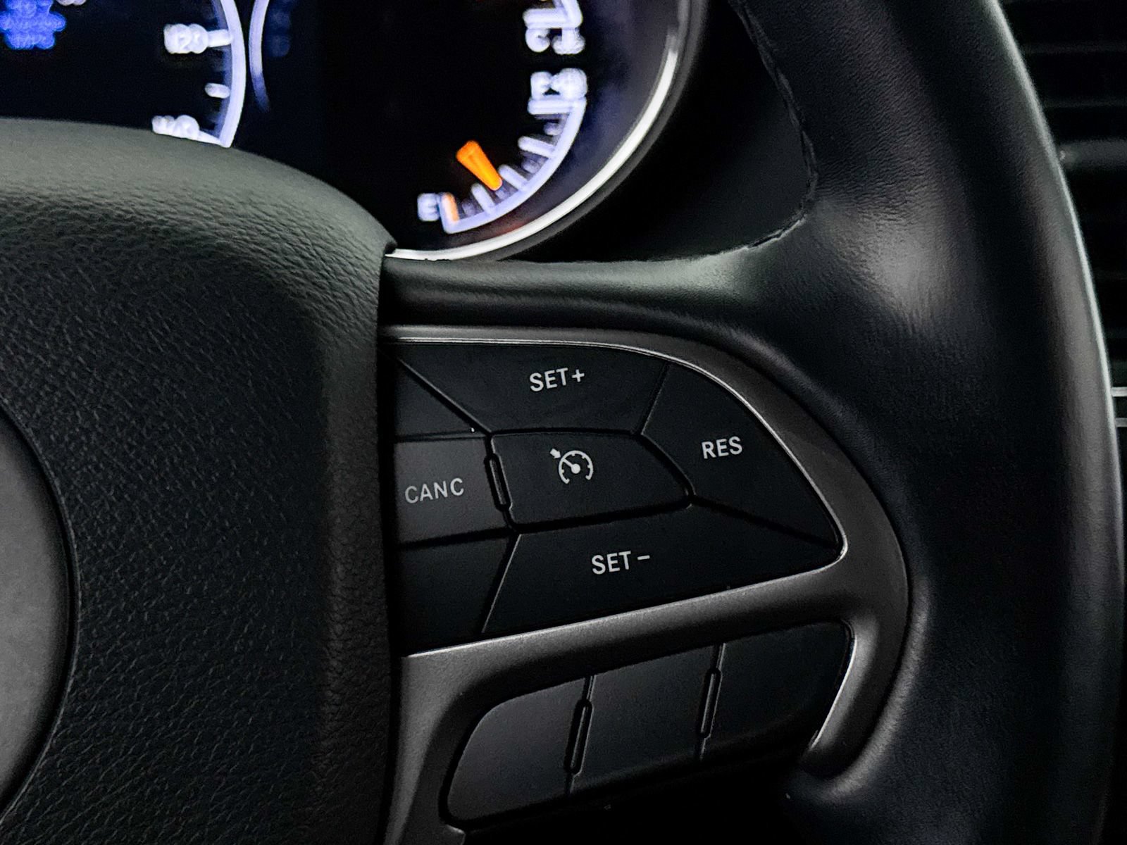 Used 2021 Jeep Grand Cherokee Laredo X AWD/4WD image 36