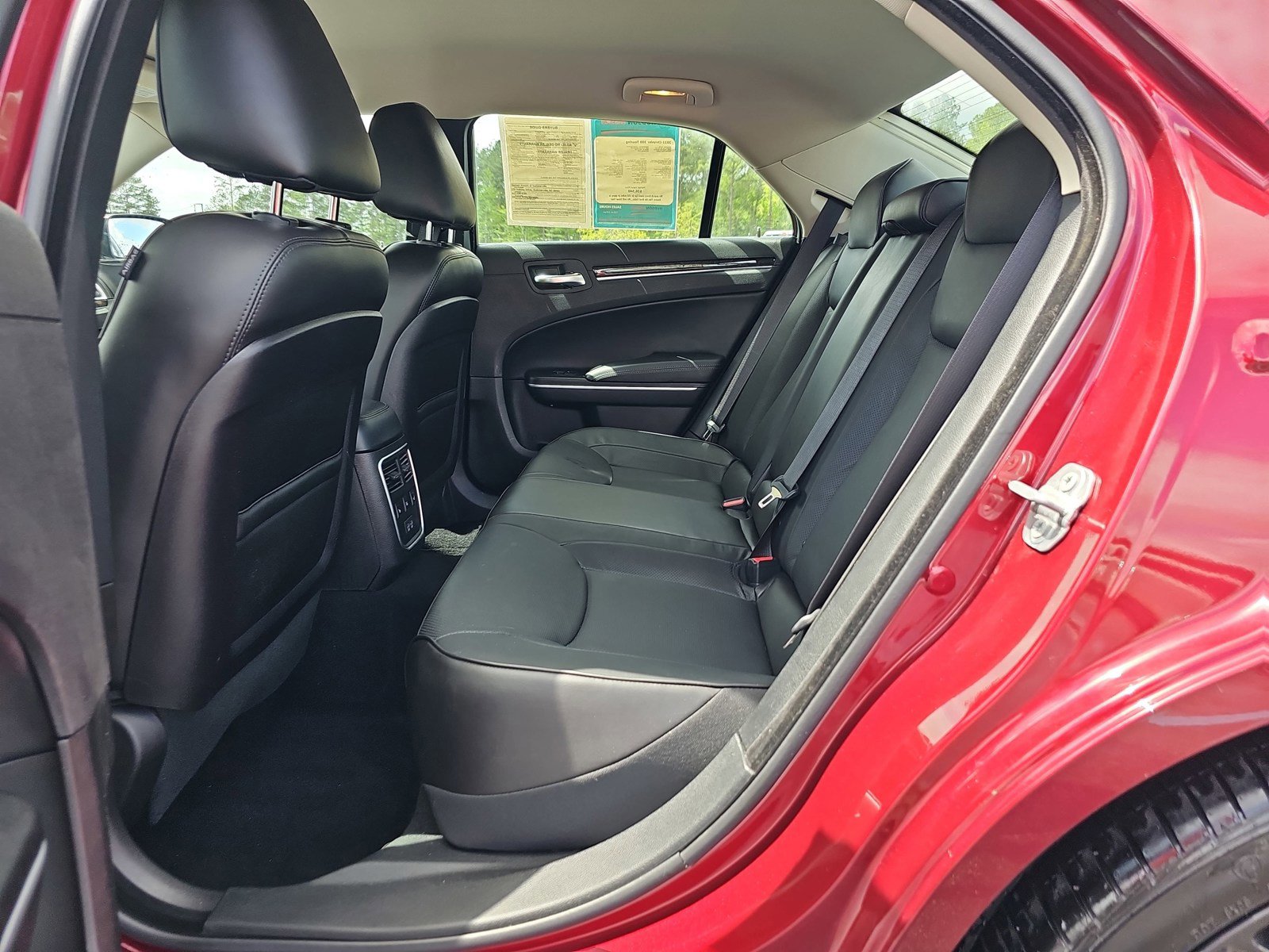 Used 2022 Chrysler 300 Touring L w/ Comfort Group RWD image 16