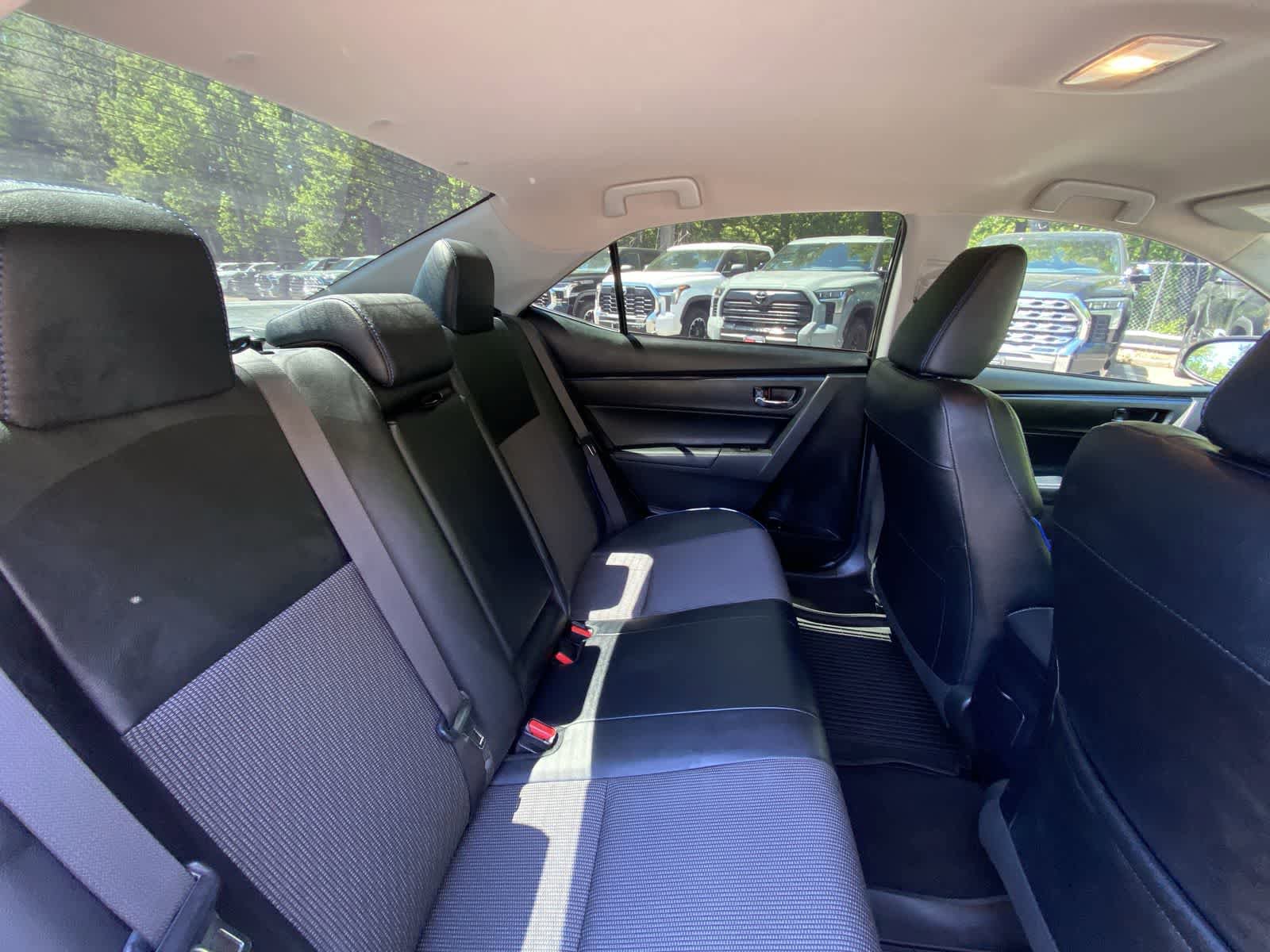 Used 2017 Toyota Corolla SE w/ Body Protection Package FWD image 26