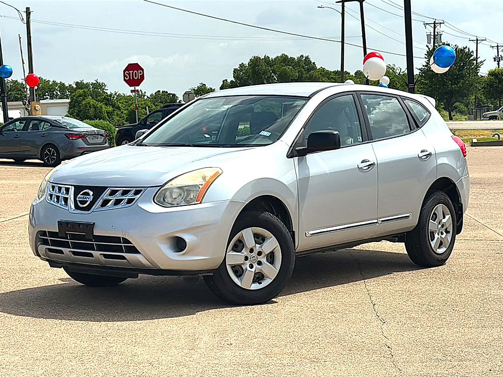 Used 2013 Nissan Rogue S FWD image 2