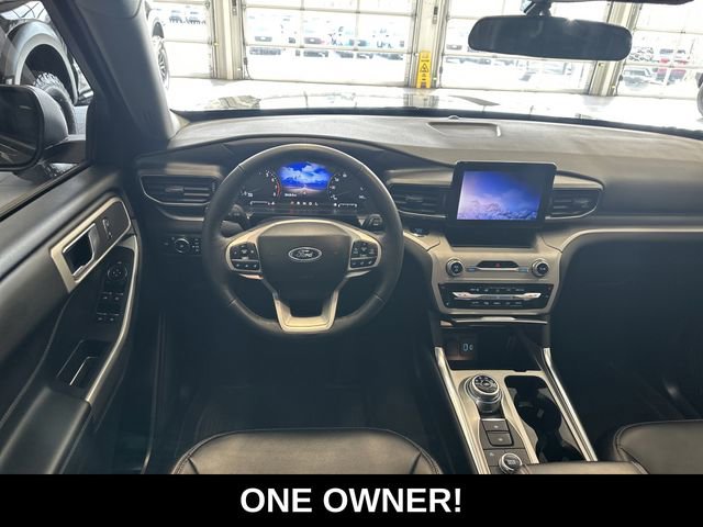 Used 2023 Ford Explorer XLT w/ Equipment Group 202A AWD/4WD image 2