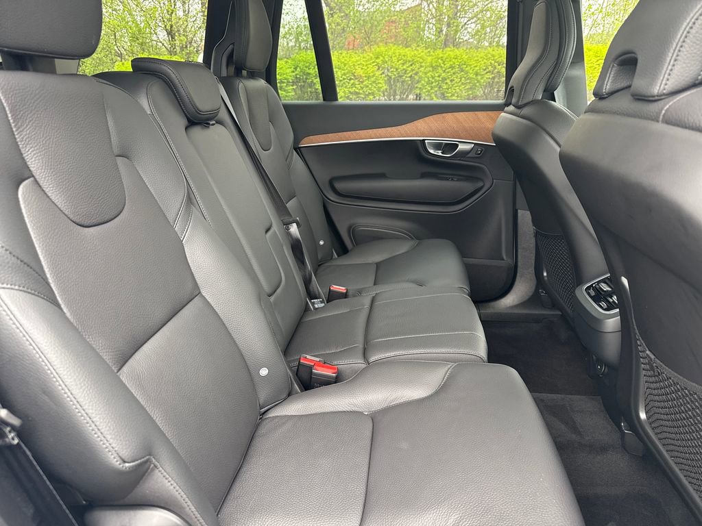 Used 2024 Volvo XC90 B6 Plus w/ Protection Package image 18