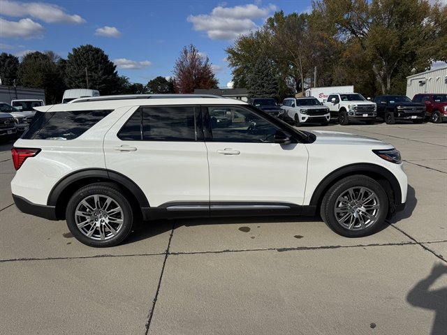New 2026 Ford Explorer Platinum image 2