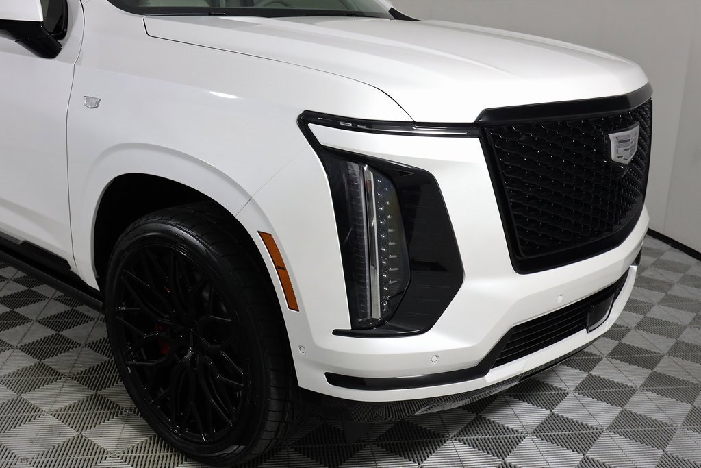 Used 2025 Cadillac Escalade Sport Platinum w/ LPO, ONYX Package image 47