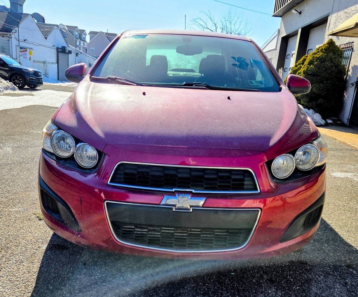 Used 2015 Chevrolet Sonic LT FWD image 3