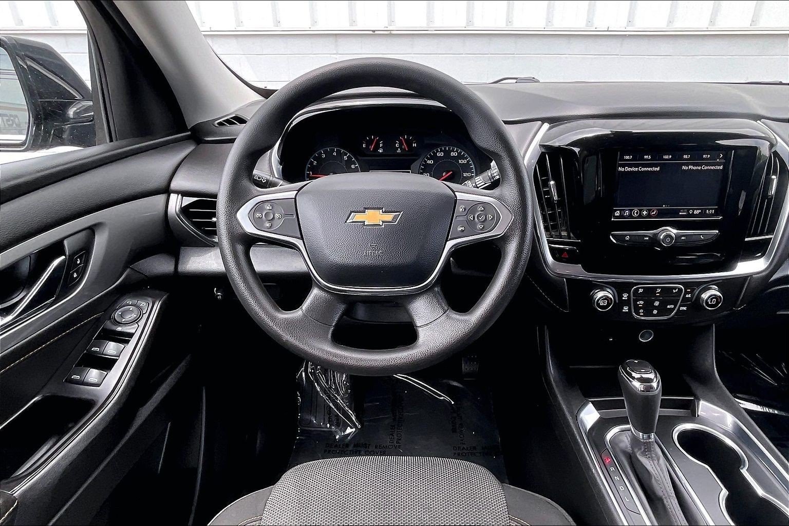 Used 2020 Chevrolet Traverse LS FWD image 6