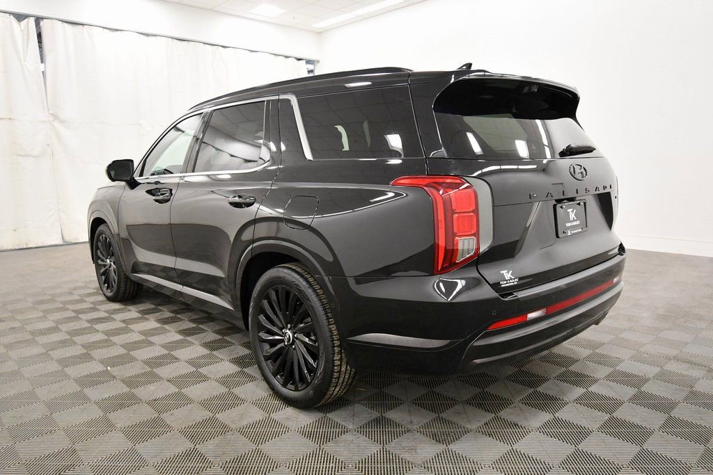 Used 2024 Hyundai Palisade Calligraphy image 5