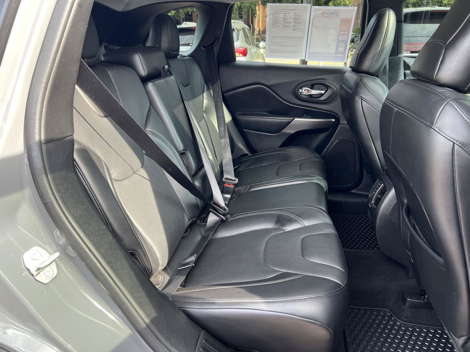 Used 2020 Jeep Cherokee Limited AWD/4WD image 17