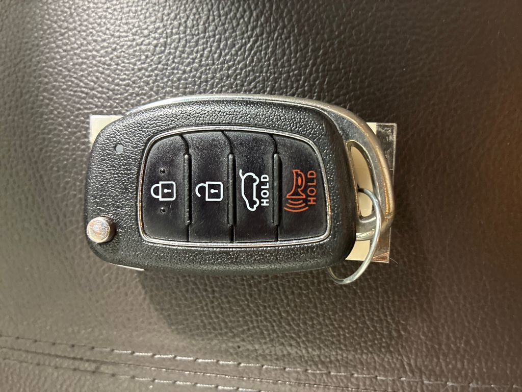 Used 2017 Hyundai Santa Fe Sport image 34