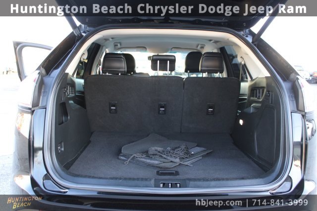 Used 2018 Ford Edge Titanium image 35