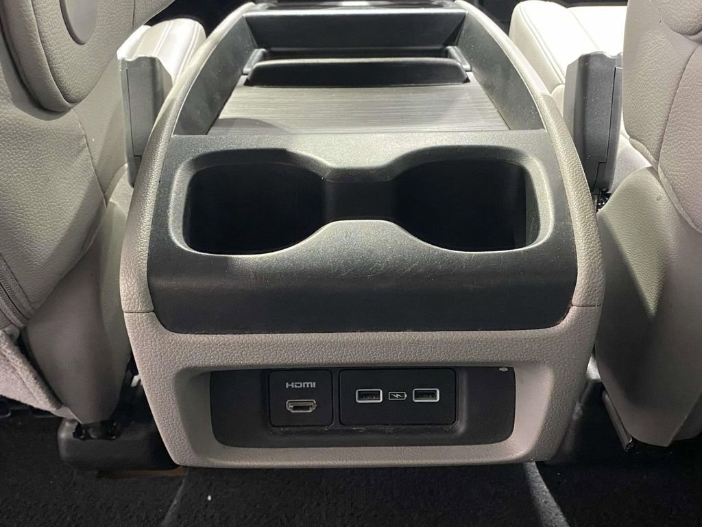 Used 2023 Honda Odyssey Touring image 13
