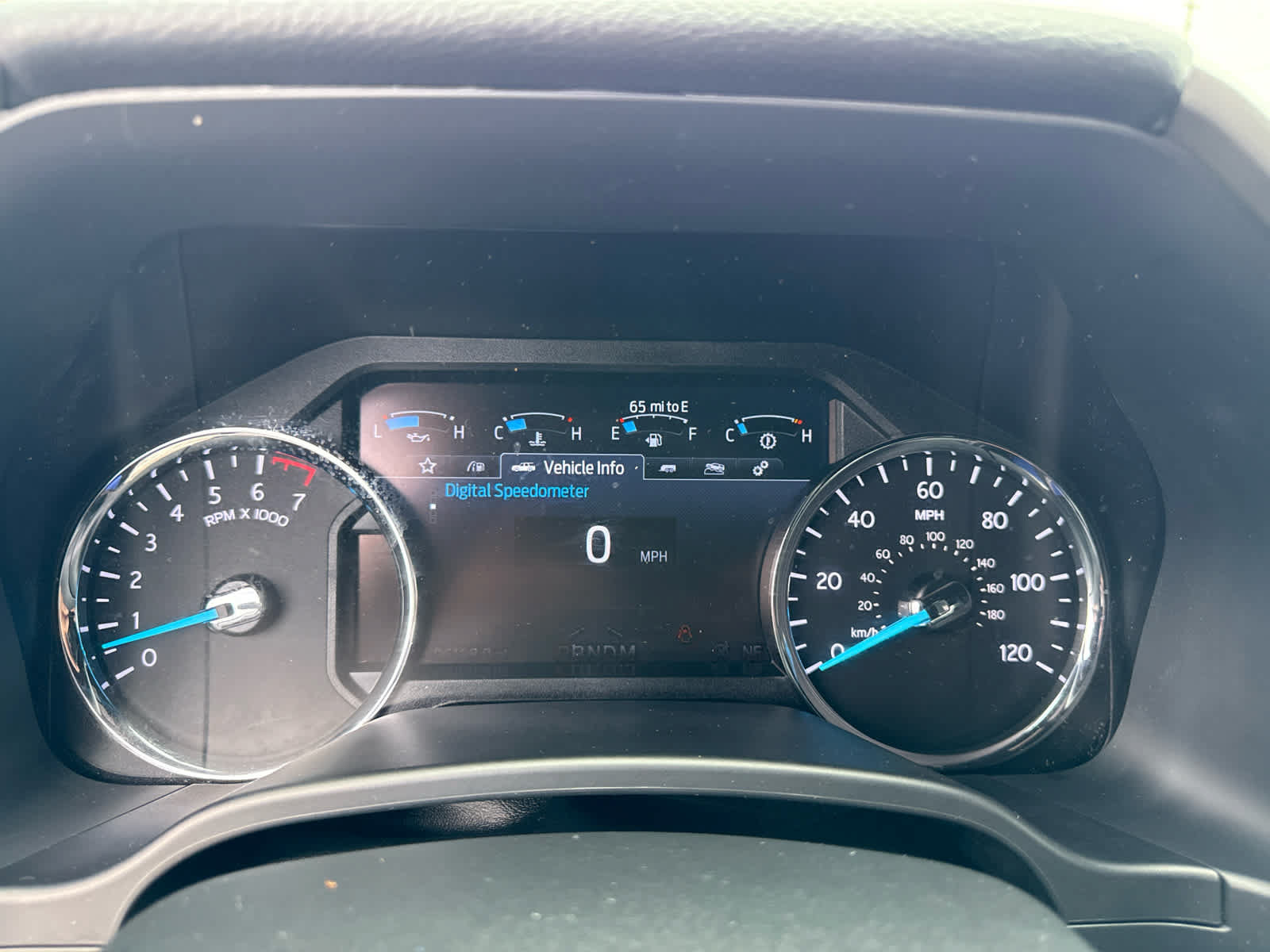 Used 2020 Ford Expedition XLT w/ Equipment Group 202A AWD/4WD image 15