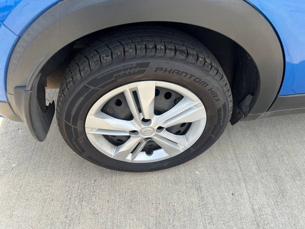 Used 2023 Nissan Kicks S FWD image 13