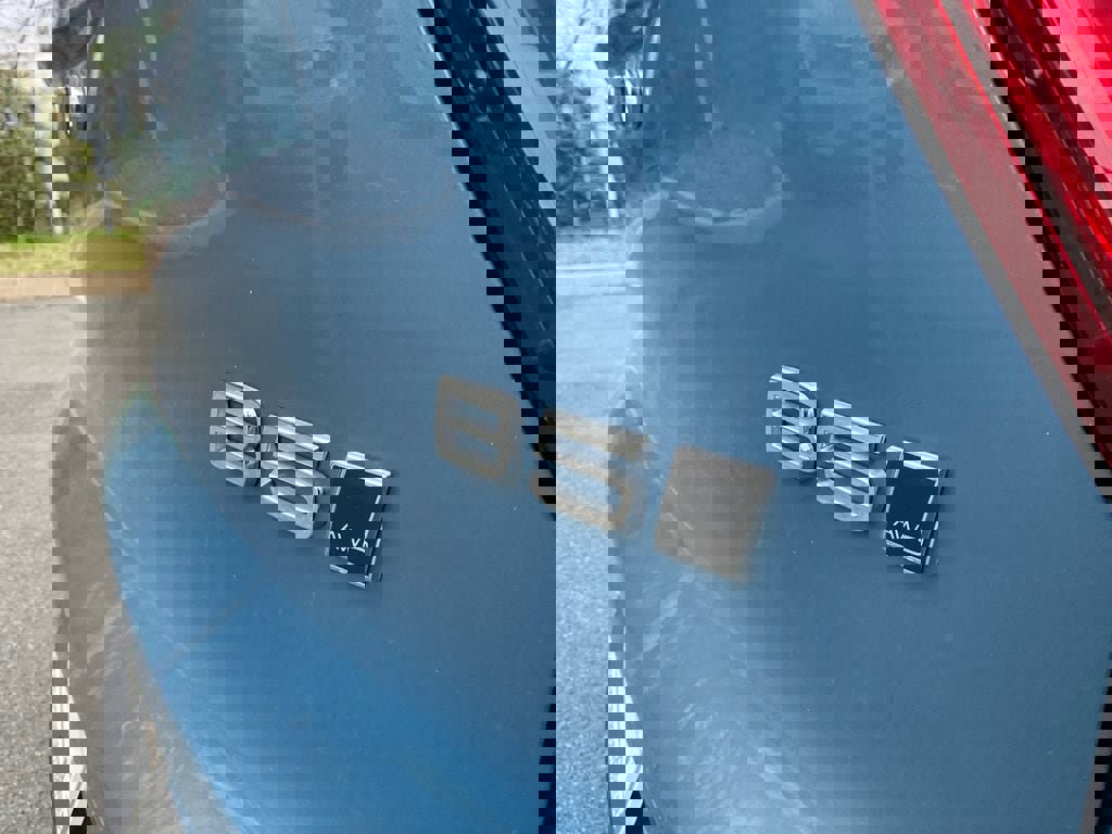 Certified 2024 Volvo XC40 B5 Plus w/ Climate Package image 17