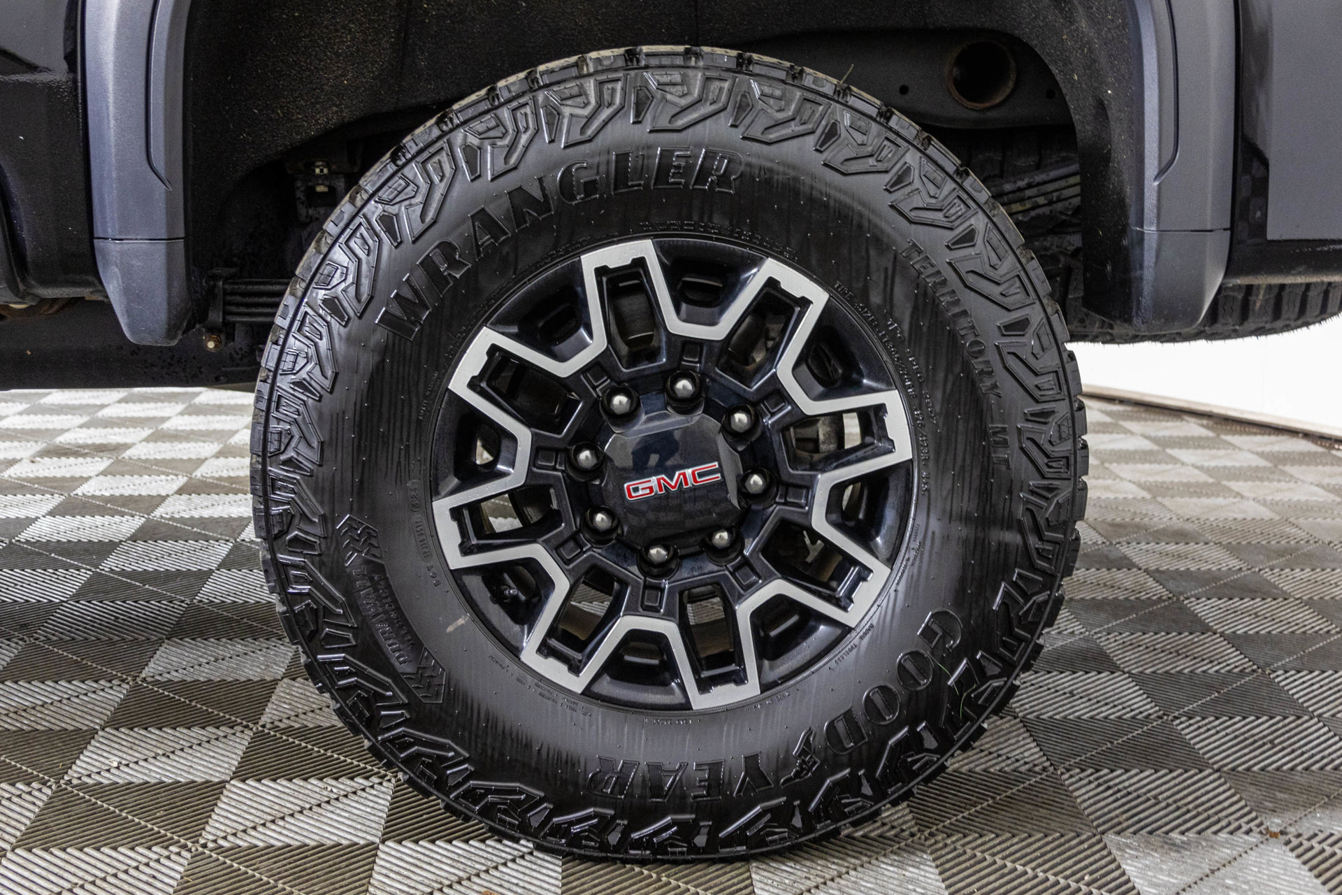 Used 2025 GMC Sierra 2500 AT4X AWD/4WD image 59