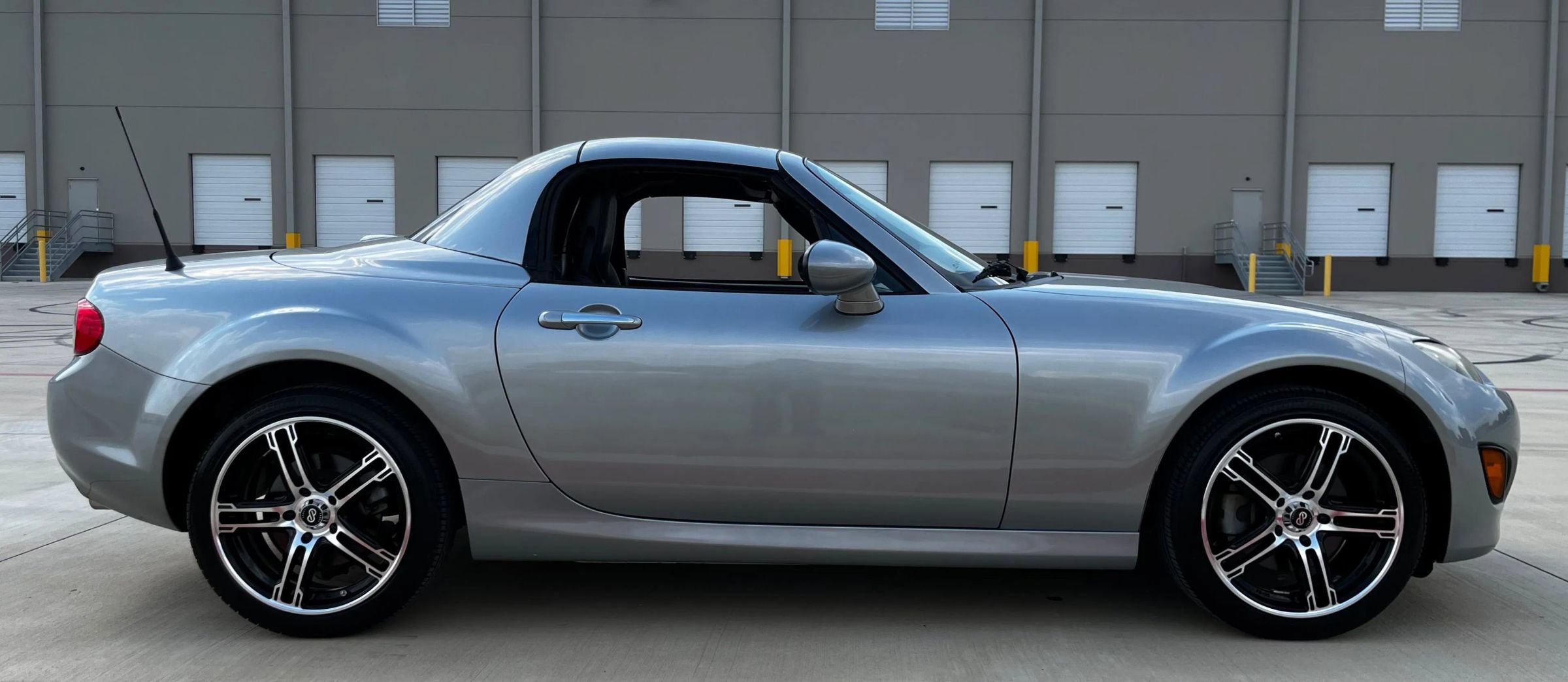 Used 2012 MAZDA MX-5 Miata Touring RWD image 10