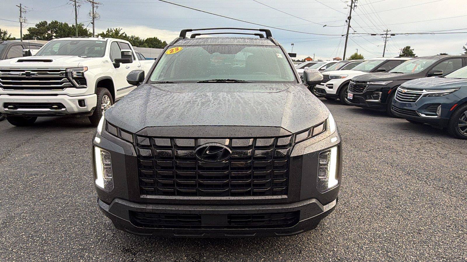 Used 2023 Hyundai Palisade XRT FWD image 2