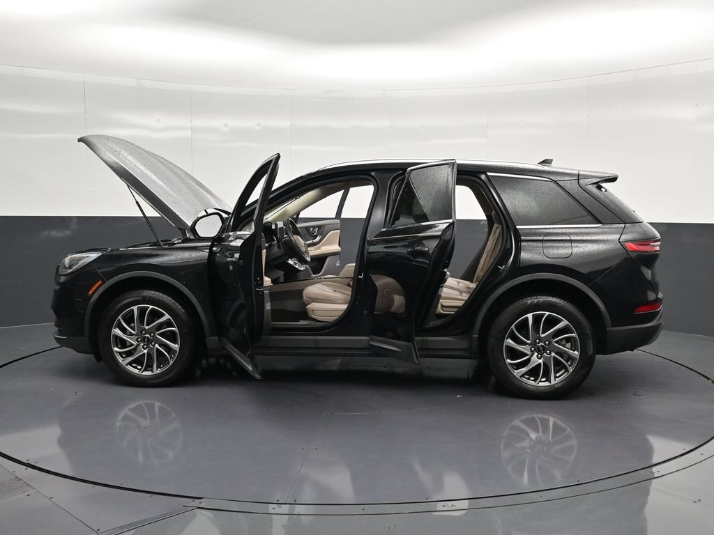 Used 2021 Lincoln Corsair AWD w/ Equipment Group 101A image 40