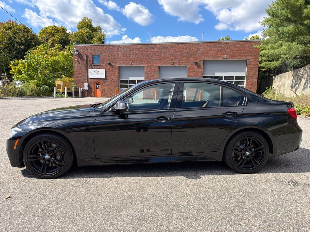 Used 2018 BMW 340i xDrive Sedan w/ Premium Package AWD/4WD image 4