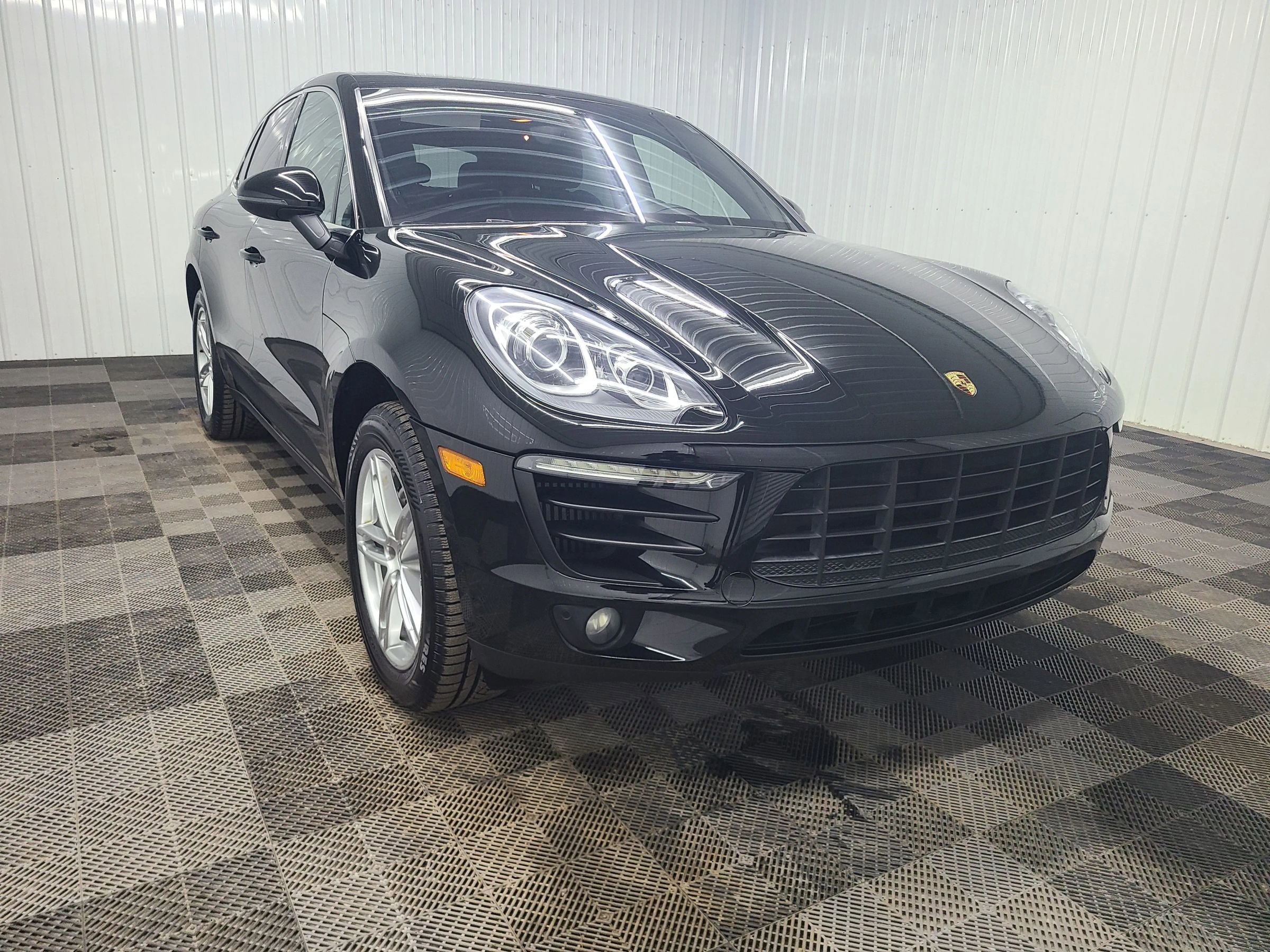 Used 2015 Porsche Macan S w/ Premium Package Plus image 14