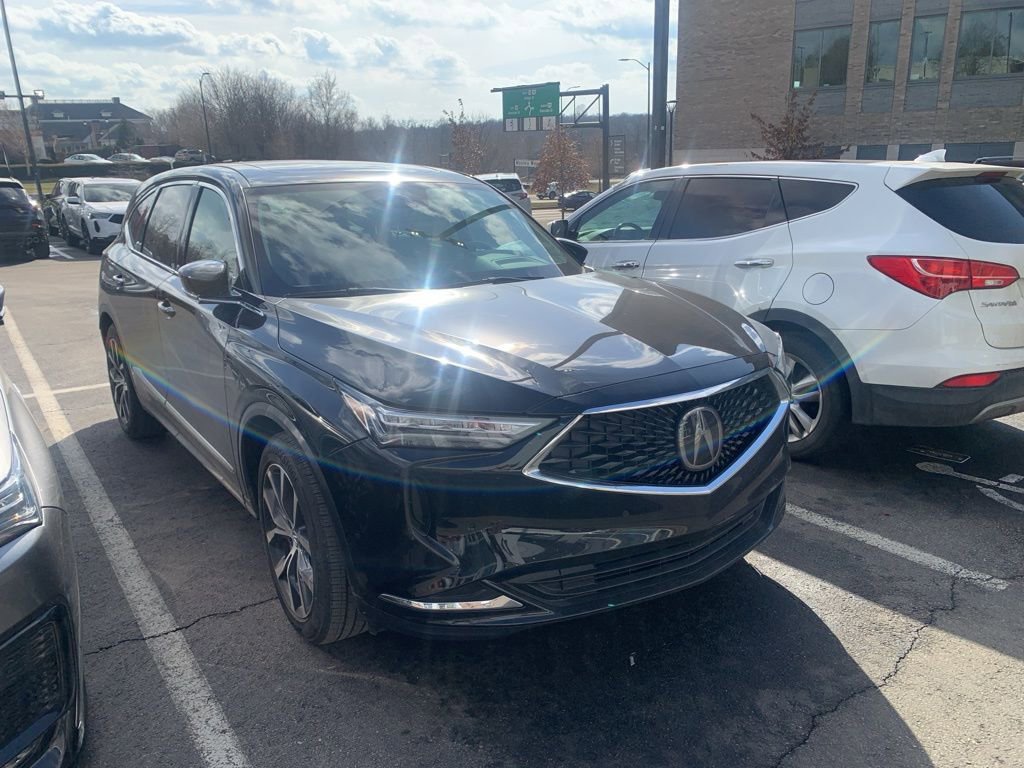 Used 2023 Acura MDX SH-AWD w/ Technology Package image 3