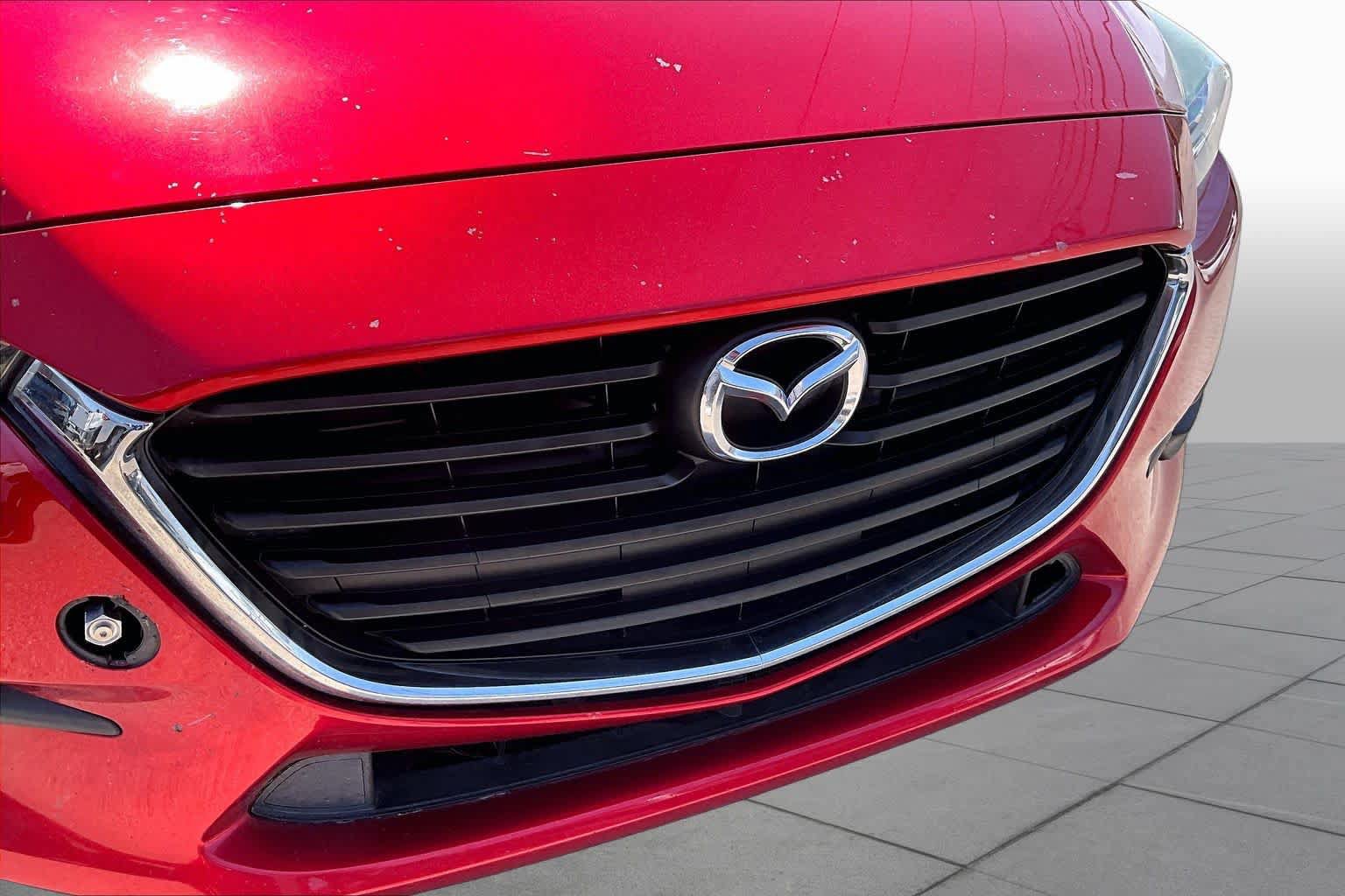 Used 2018 MAZDA MAZDA3 Sport w/ Preferred Equipment Package FWD image 29