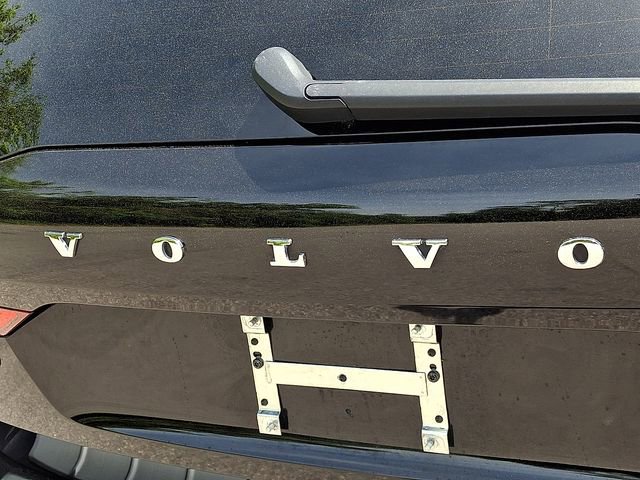 Used 2022 Volvo XC60 T8 R-Design w/ Protection Package Premier image 36