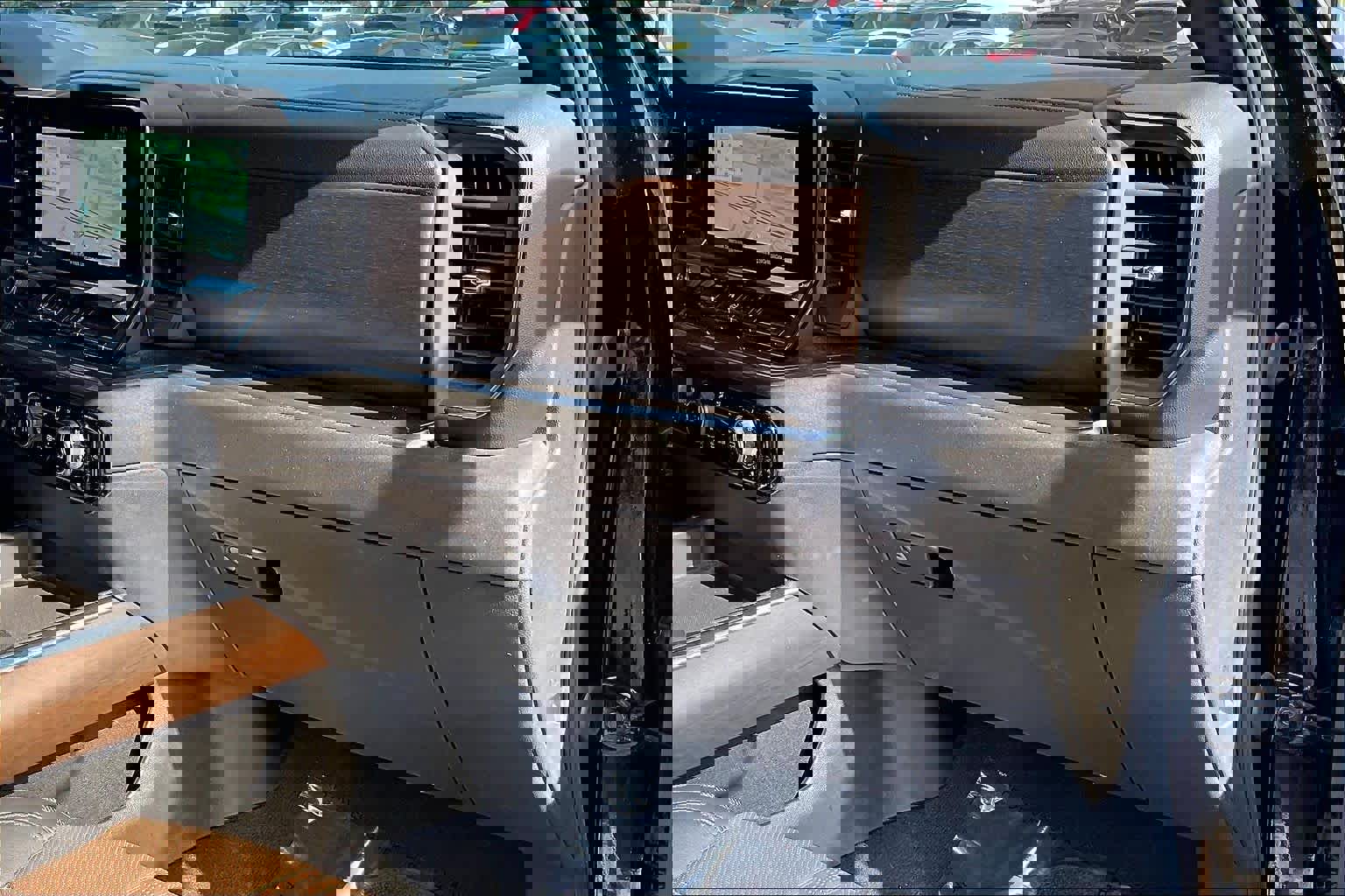 Used 2024 Chevrolet Silverado 3500 High Country w/ High Country Premium Package image 15