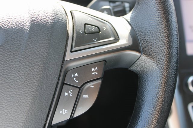 Used 2019 Ford Fusion SE image 18