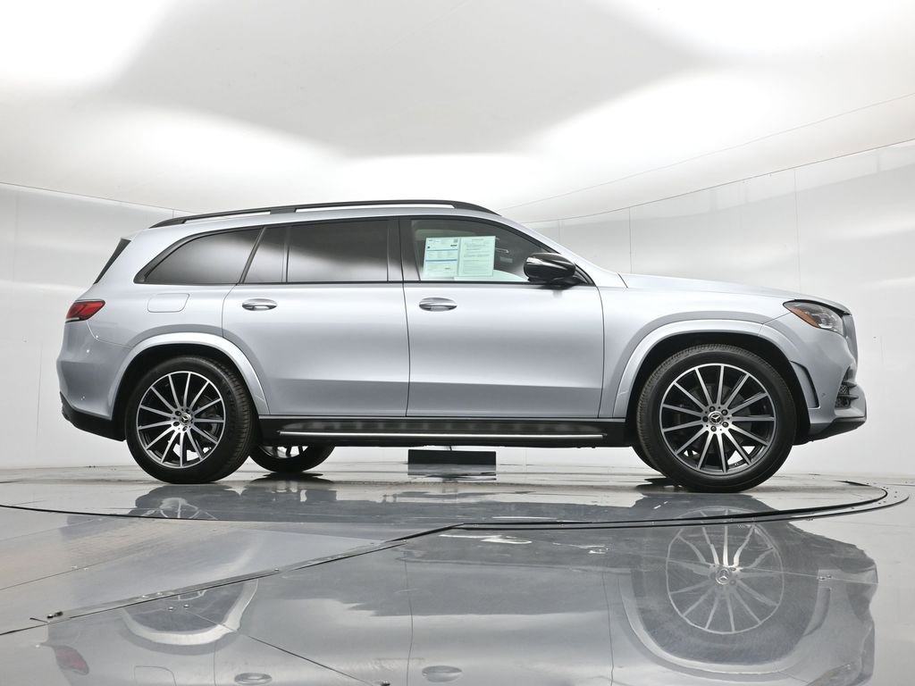 Used 2022 Mercedes-Benz GLS 450 4MATIC image 3
