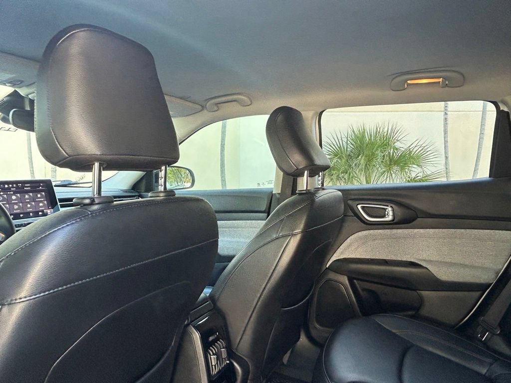 Certified 2022 Jeep Compass Latitude AWD/4WD image 44