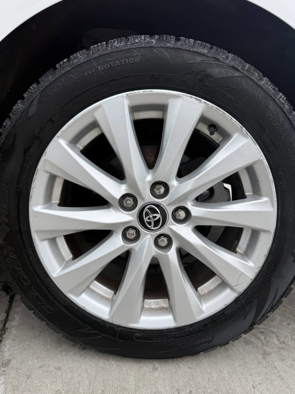 Used 2020 Toyota Camry LE image 9