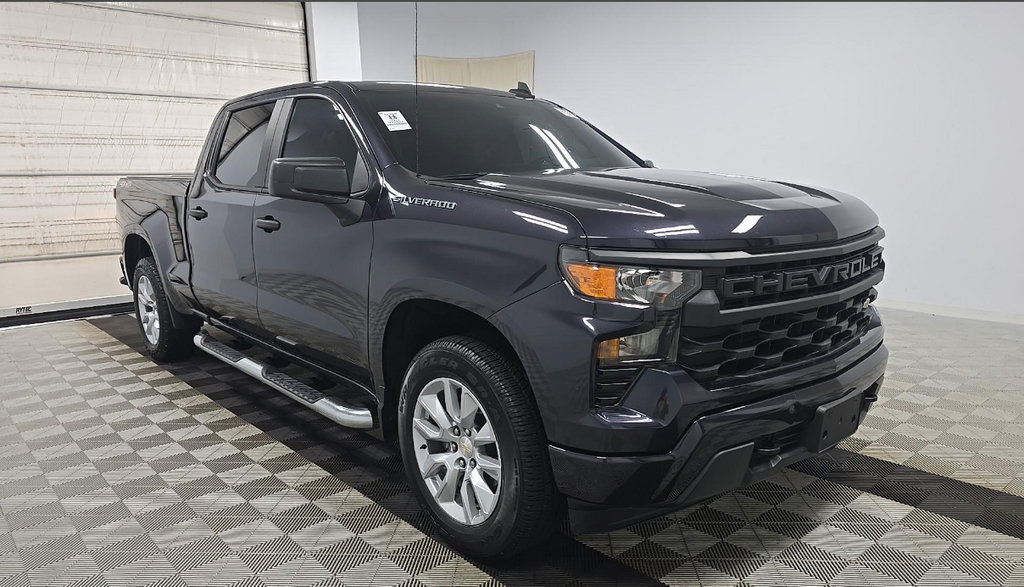 Used 2022 Chevrolet Silverado 1500 Custom AWD/4WD image 4