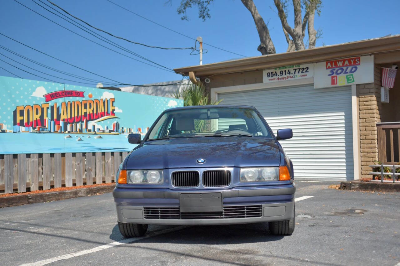 Used 1995 BMW 318ti Hatchback RWD image 2