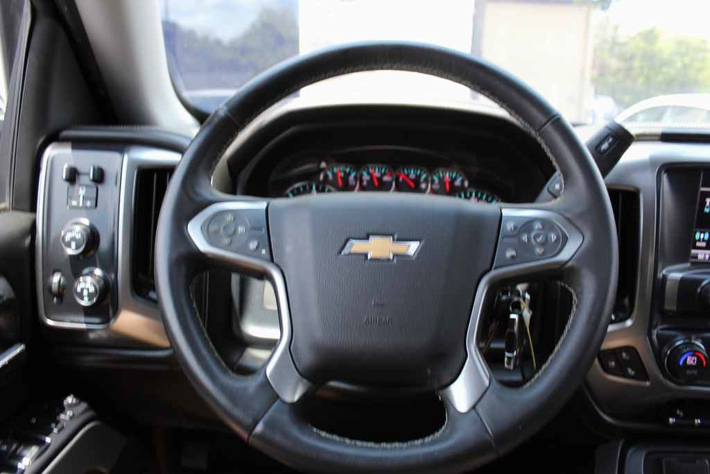 Used 2018 Chevrolet Silverado 1500 LTZ Z71 w/ LTZ Plus Package AWD/4WD image 19