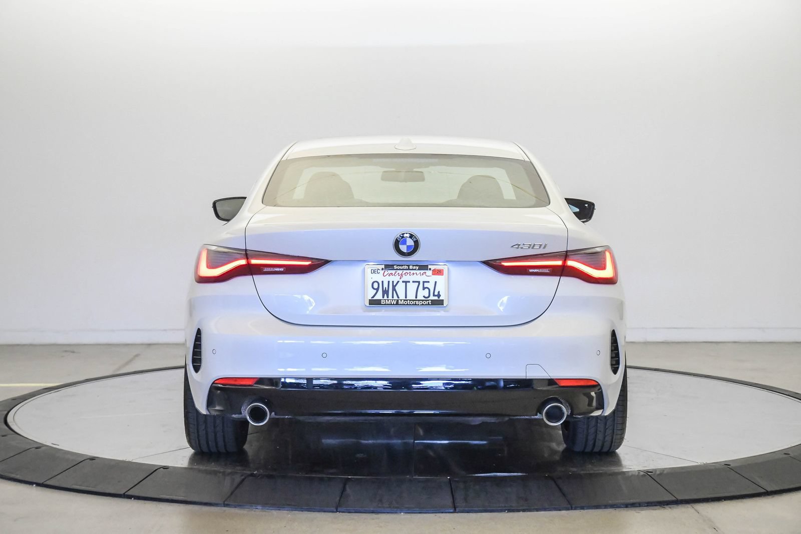 Used 2026 BMW 430i Coupe w/ Parking Assistance Package RWD image 3