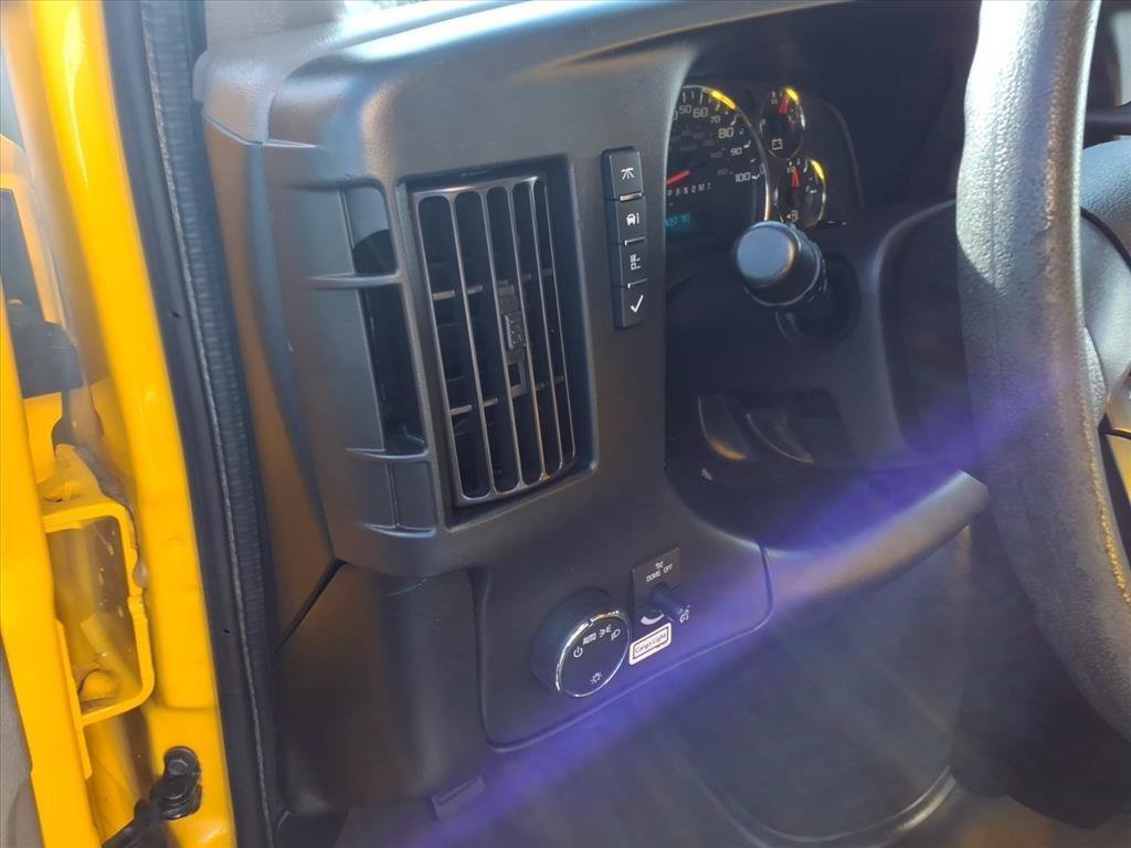 Used 2021 GMC Savana 3500 Extended w/ Power Convenience Package RWD image 24