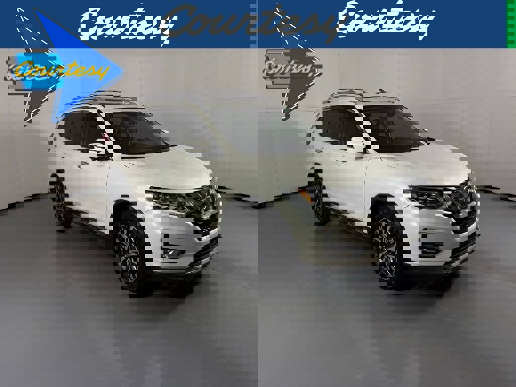 Used 2017 Nissan Rogue SL w/ SL Premium Package image 1