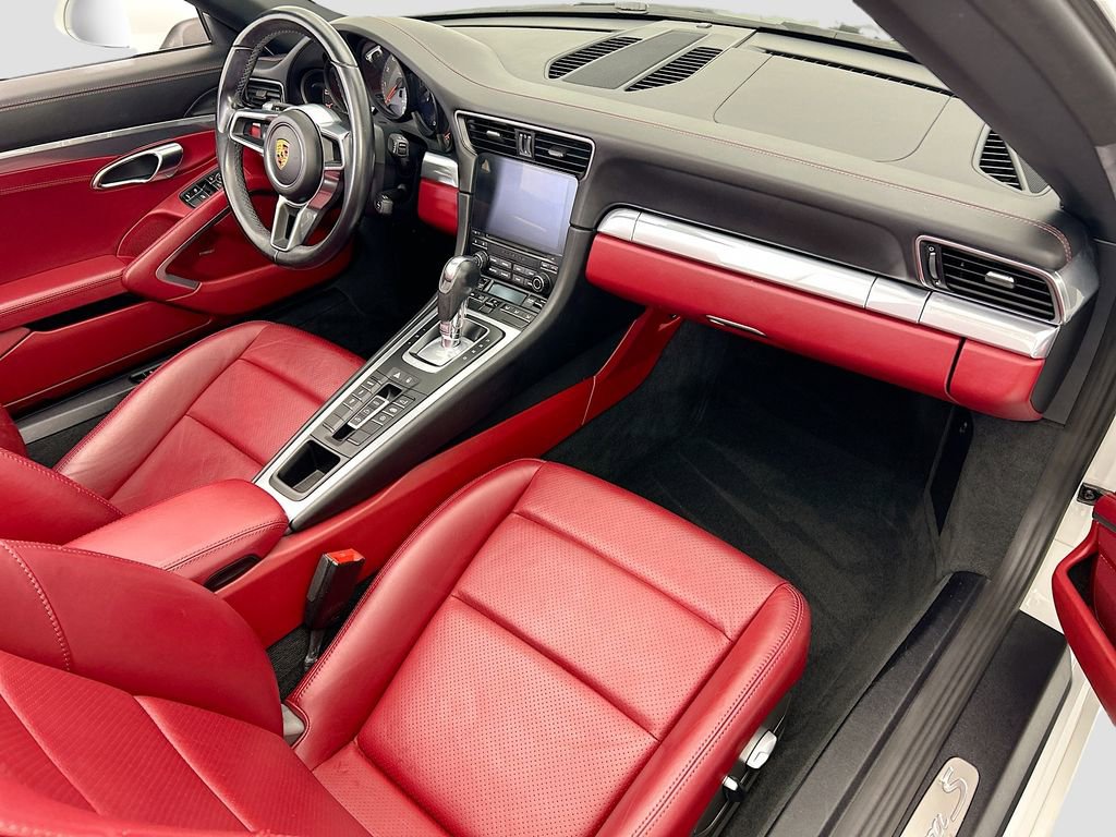 Used 2019 Porsche 911 Cabriolet image 16