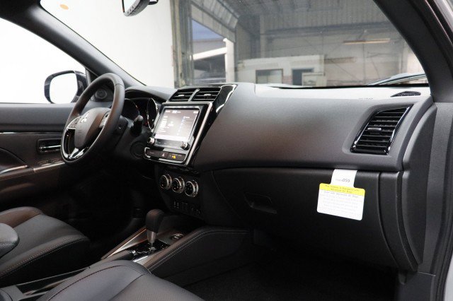 New 2026 Mitsubishi Outlander Sport SEL AWD/4WD image 17