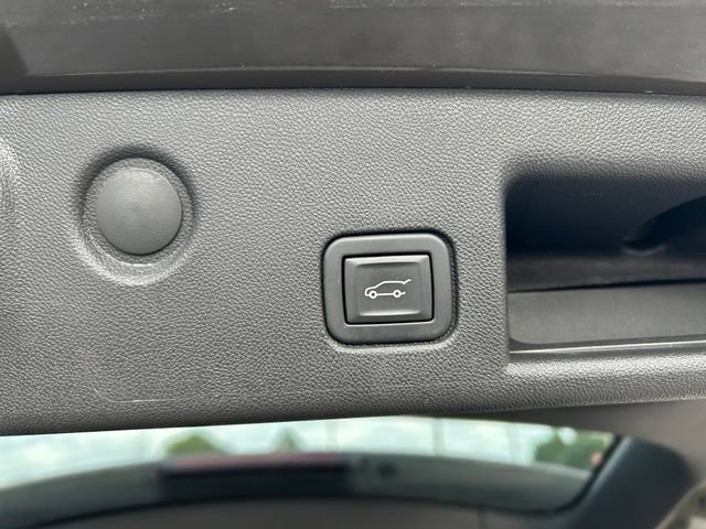 Used 2024 Chevrolet Equinox LT FWD image 12