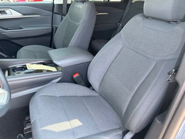 Used 2025 Ford Explorer Active AWD/4WD image 24